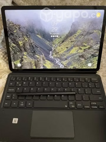 Samsung Galaxy S7 con teclado y lápiz