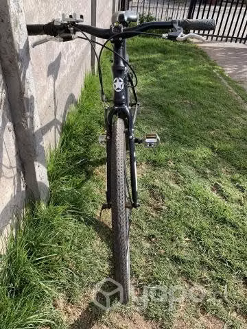 Bicicleta marca Jeep Nuptse