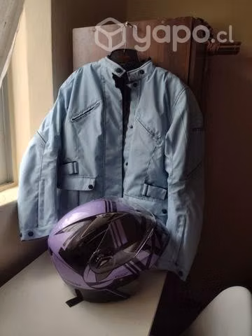 Chaqueta y casco moto mujer