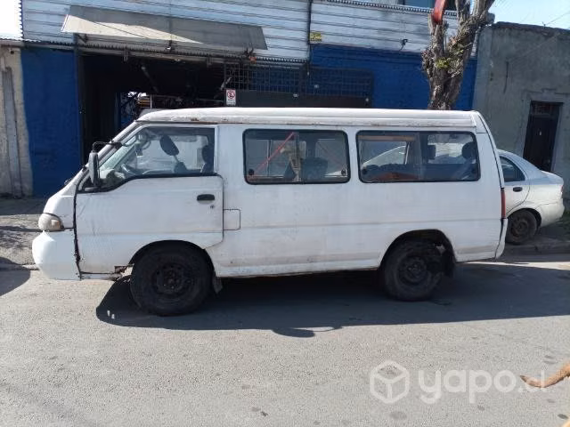 Hyundai h100 diesel 2.6 parachoque trasero eje