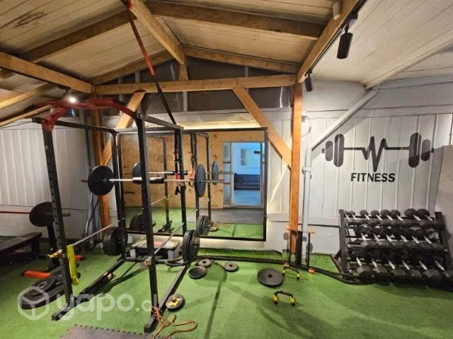 Gimnasio con Box de atención incluído