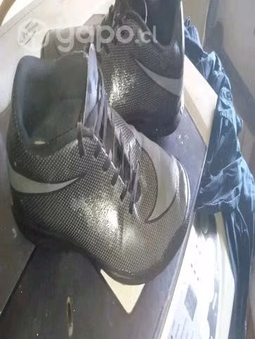 Zapatillas baybi fútbol seminueva