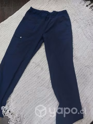 Trajes clínicos marca Cherokee , koi