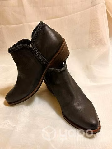 Botines de Cuero Marca Romano - Imagen 2