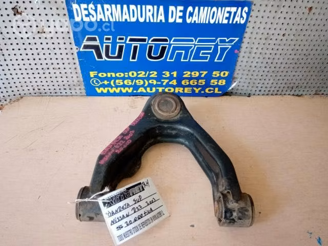 Bandeja superior derecha Nissan Terrano 4x4