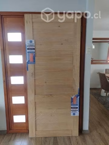 Puerta exterior nueva
