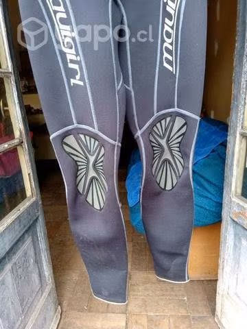 Traje agua Maui talla MS muy poco uso, manga 5/3