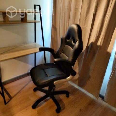 Silla Gamer + Escritorio Minimalista