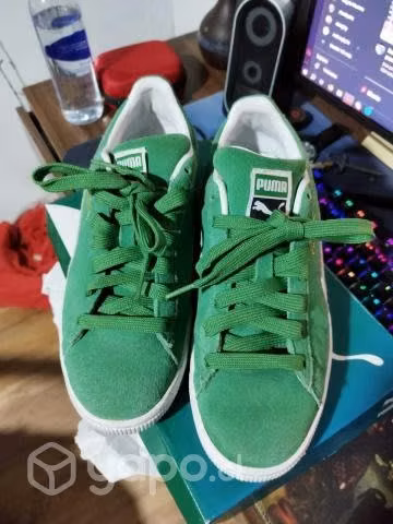 Puma suede teams 8.5 us 26.5 cm