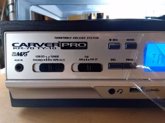 Tocadiscos cassettes USB radio parlantes tarj.SD