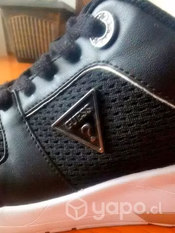Zapatillas Guess talla 38 con plataforma - Imagen 4