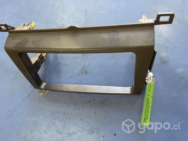 Bisel radio tablero (TR070) Toyota Rav4 2019 Aut