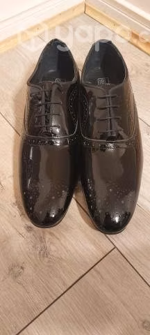 Calzado marca asos negro charol pta redonda nuervo - Imagen 2