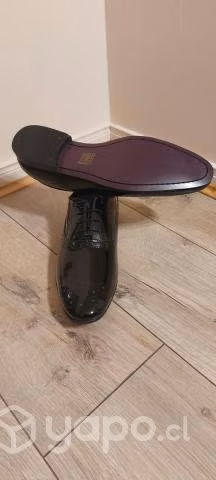 Calzado marca asos negro charol pta redonda nuervo - Imagen 3