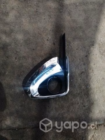 Bisel cromado izquierdo toyota fortuner original