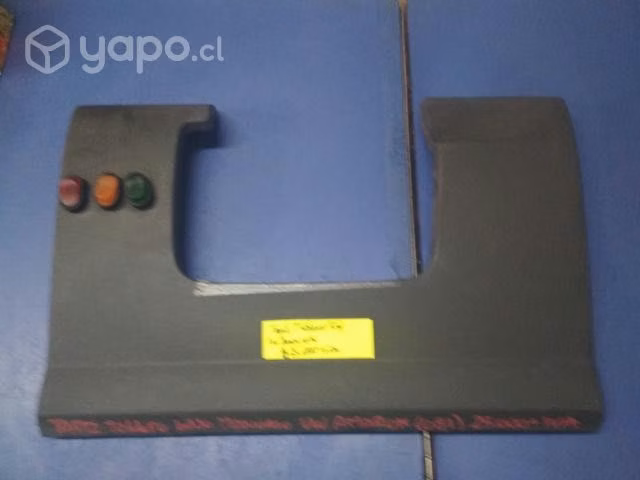 Tapa inferior izquierda tablero VW Amarok 2015
