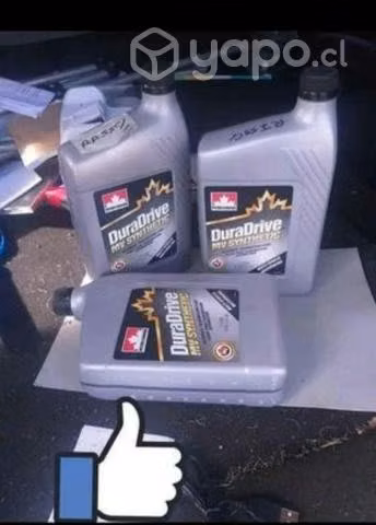 Se vende estas botellas de aceite sintético