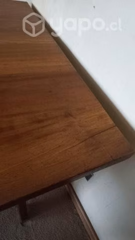 Mesa comedor de madera nativa (lingue)