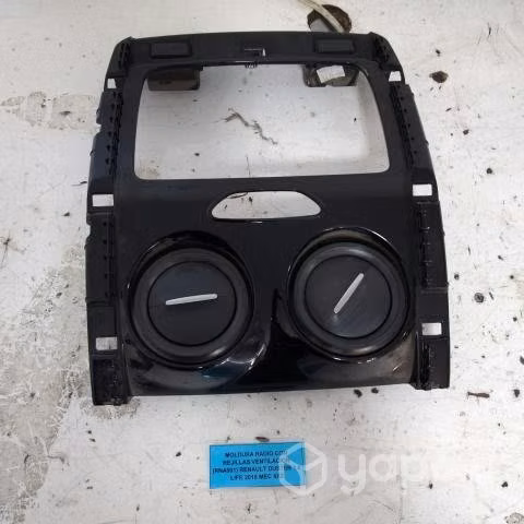Moldura radio con rejillas ventilacion Renault dus