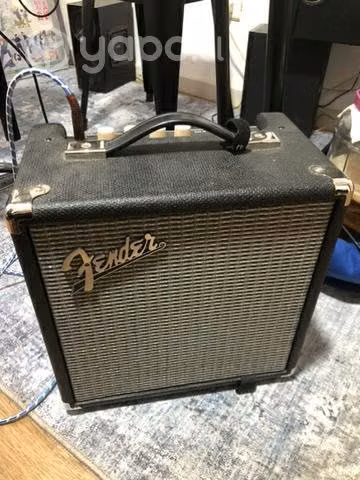 Fender rumble 15. Amplificador bajo electrico