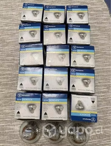 15 luces Dicroicas 220V 50W Luz Cálida