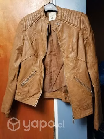 Chaqueta de cuerina