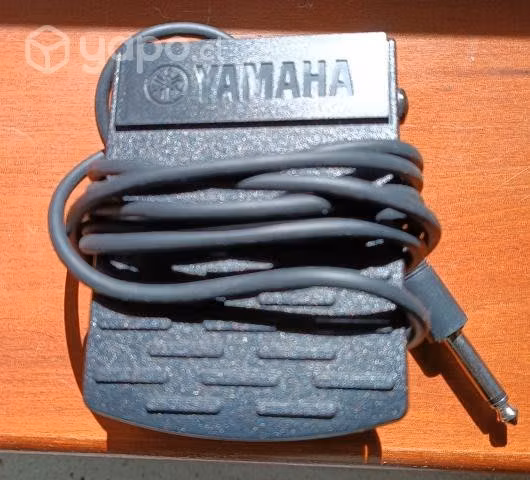 Teclado Yamaha PSR E343 + Atril