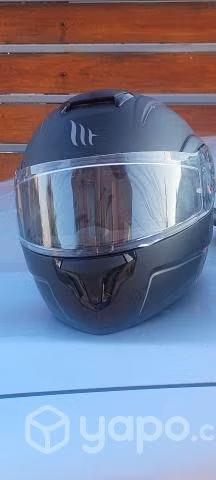 Casco de moto certificado y más