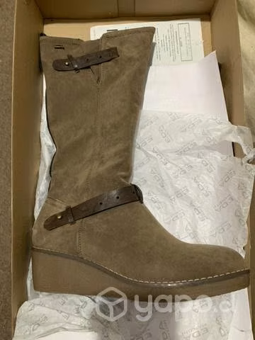 Botas largas nuevas - Imagen 3