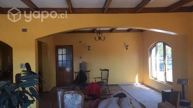 Se vende casa tipo colonial.camino a cato Chillán