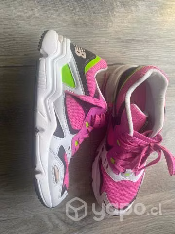 New Balance semi nuevas