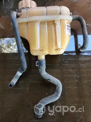 Deposito agua refrigerante Chevrolet N300 2016