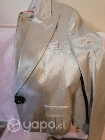 Bleiser más pantalón, marca teo lapidus.