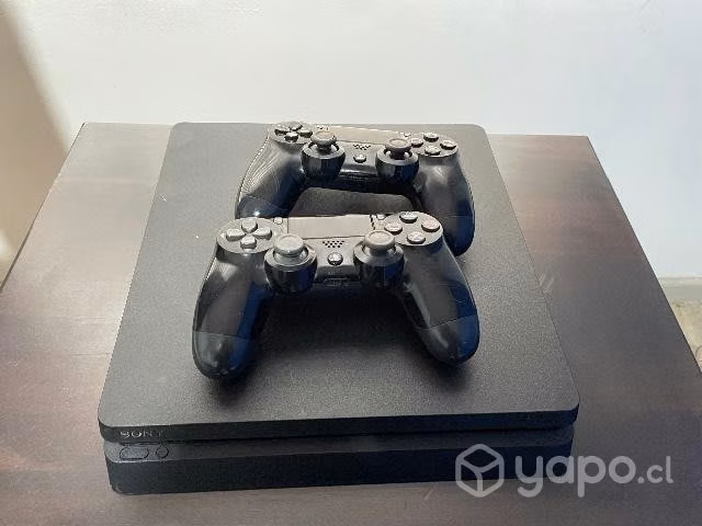 Ps4 500 gb , 2 controles originales , 20 juegos