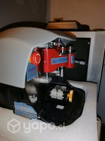Máquina cortadora de llaves