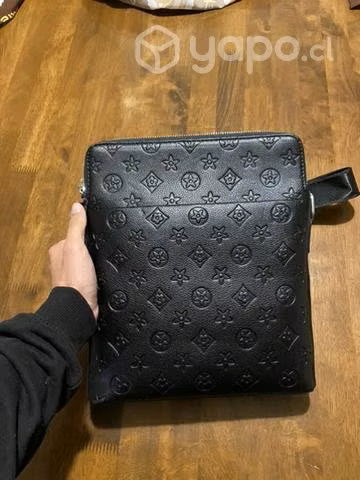 Bolsitos con diseño LV