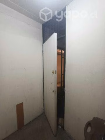 Bodega amplia en edificio residencial Ñuñoa - Imagen 4