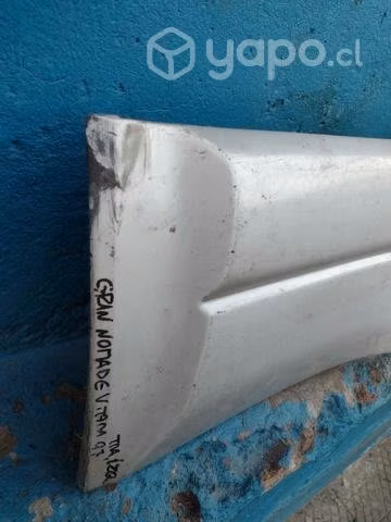 Moldura de puerta tras izq Suzuki nomade 2000-2005
