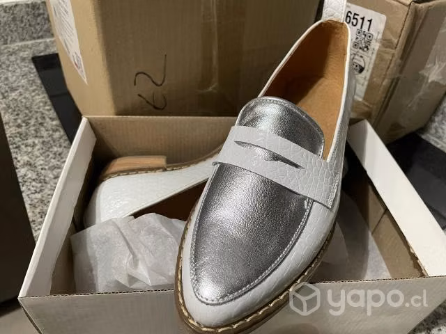Mocasines de cuero blancos/plateados 37