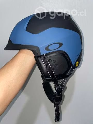 Casco Oakley mod5