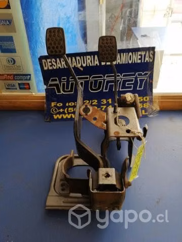 Pedal freno embrague Daihatsu Terios 2015