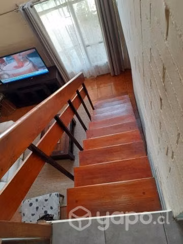 Barrio consolidado , casa solida, patio - Imagen 17