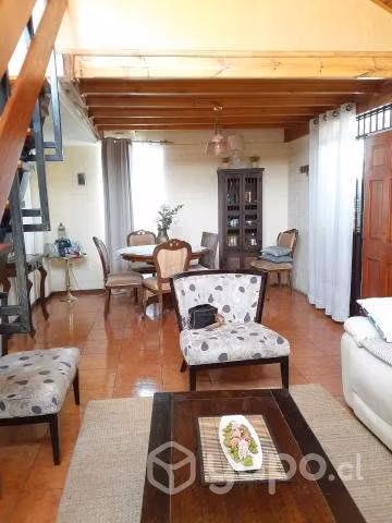 Barrio consolidado , casa solida, patio - Imagen 19
