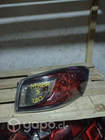 Foco trasero Mazda 3 2013