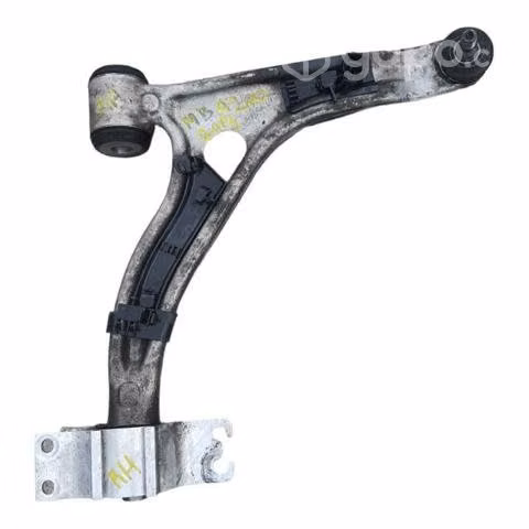 Bandeja suspension mercedes benz a200 año 2013