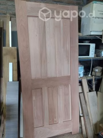 Puertas y ventanas de madera