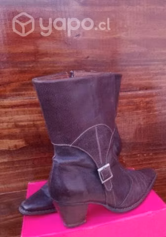 Botines Camperos de Cuero 35