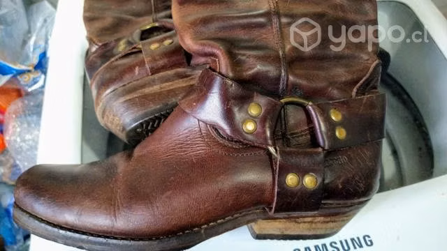 Antiguas botas vaqueras//el pancho // portugal