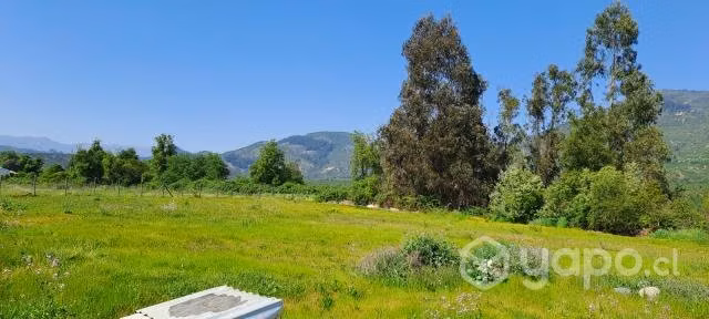 Se vende terreno con casa