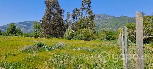 Se vende terreno con casa